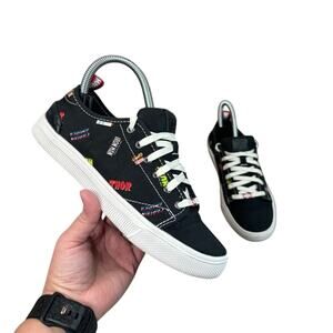 TOMS X Marvel Women's Black Comic Print Canvas Sneakers Size 5 Avengers Shoes